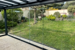 Pergola Vision avec parois coulissantes